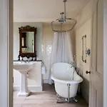 Stank House Farm Estate * Болтон-Эбби